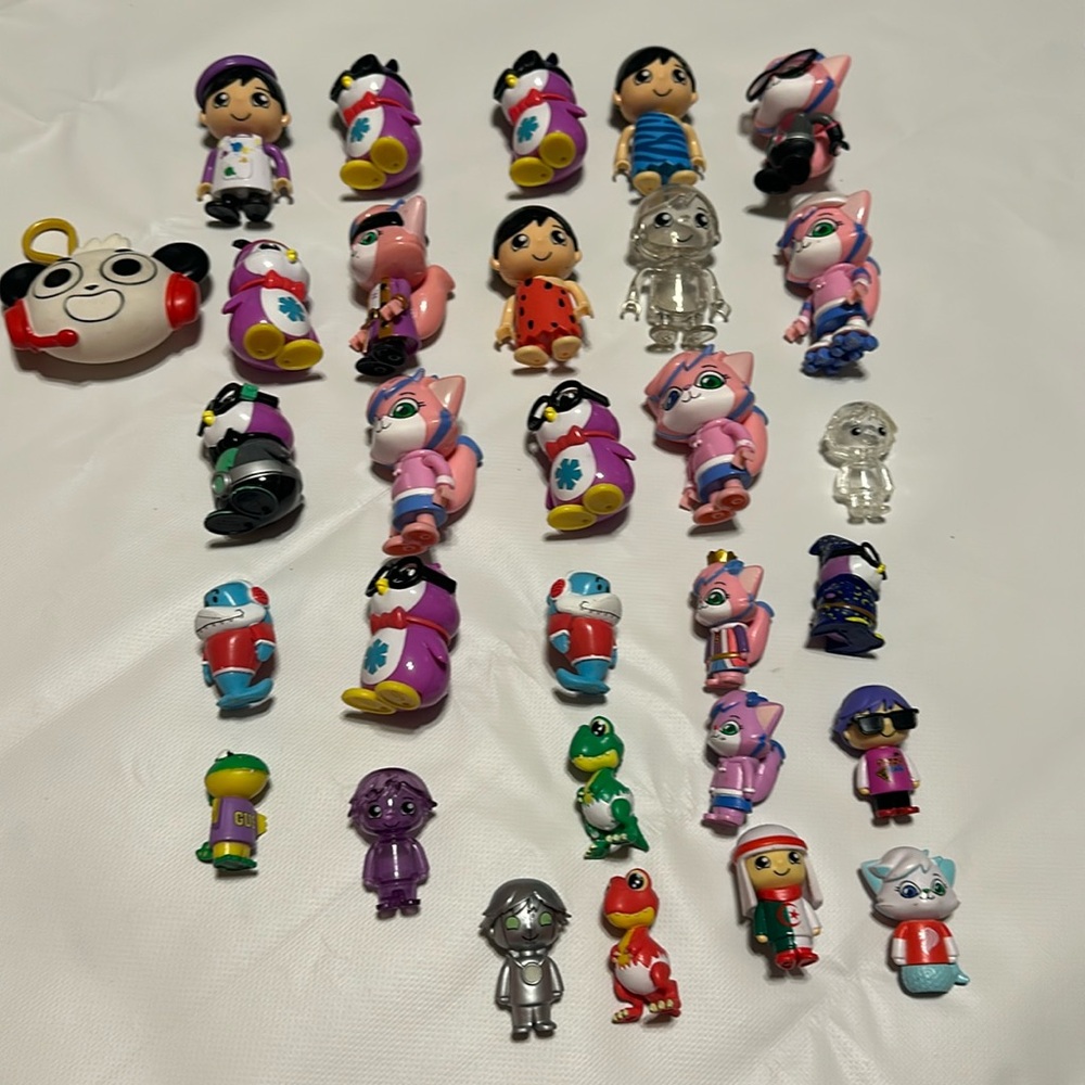 RYAN’S WORLD KIDS FIGURES BUNDLE OFF 30